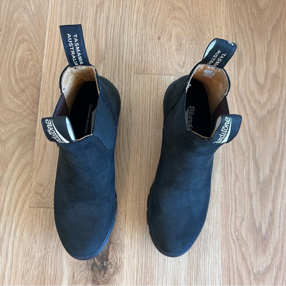 Blundstone Women’s Series heeled boots - black Nubuck (size 8)